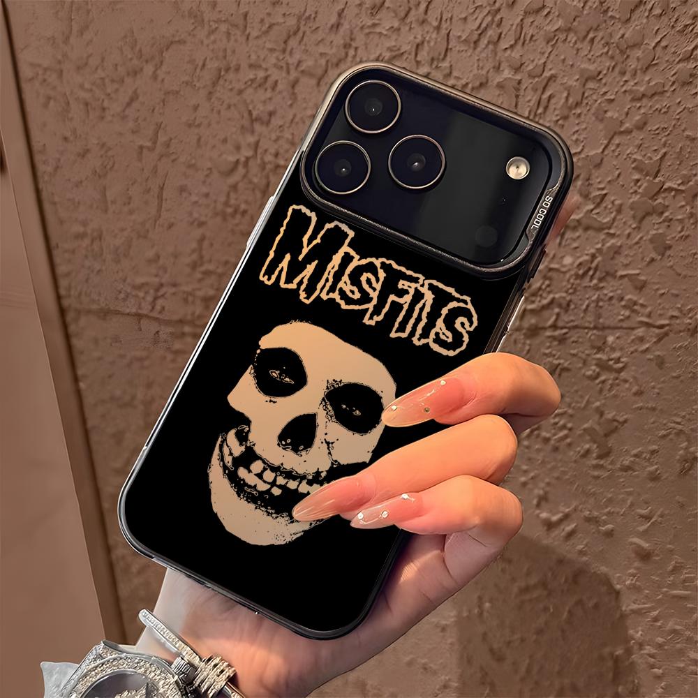Etui na telefon Misfits do iPh – Phone Cases For Iphone 16 recenzja i cena